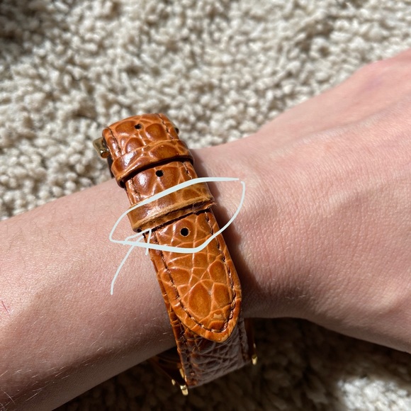 Casio 1330 Leather Dress Watch - Picture 7 of 13